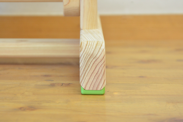 ひのき　高さ調整式　椅子２