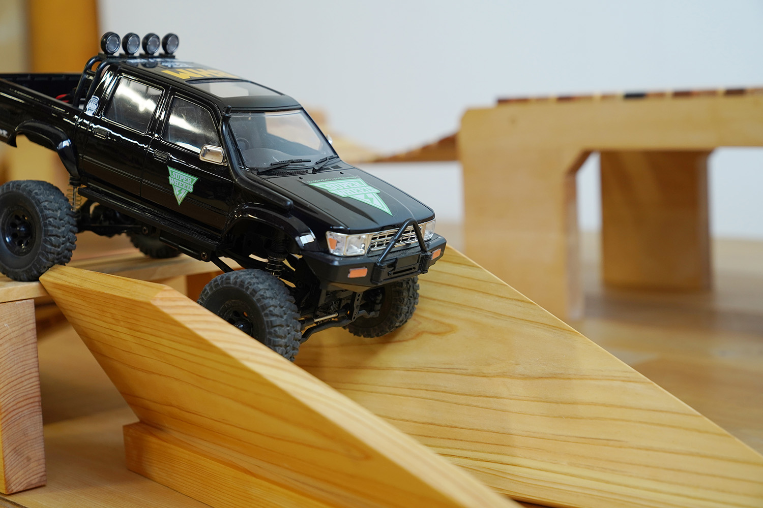 ヒノキクラフト　WPL JAPAN ラジコンコース　木製コース9