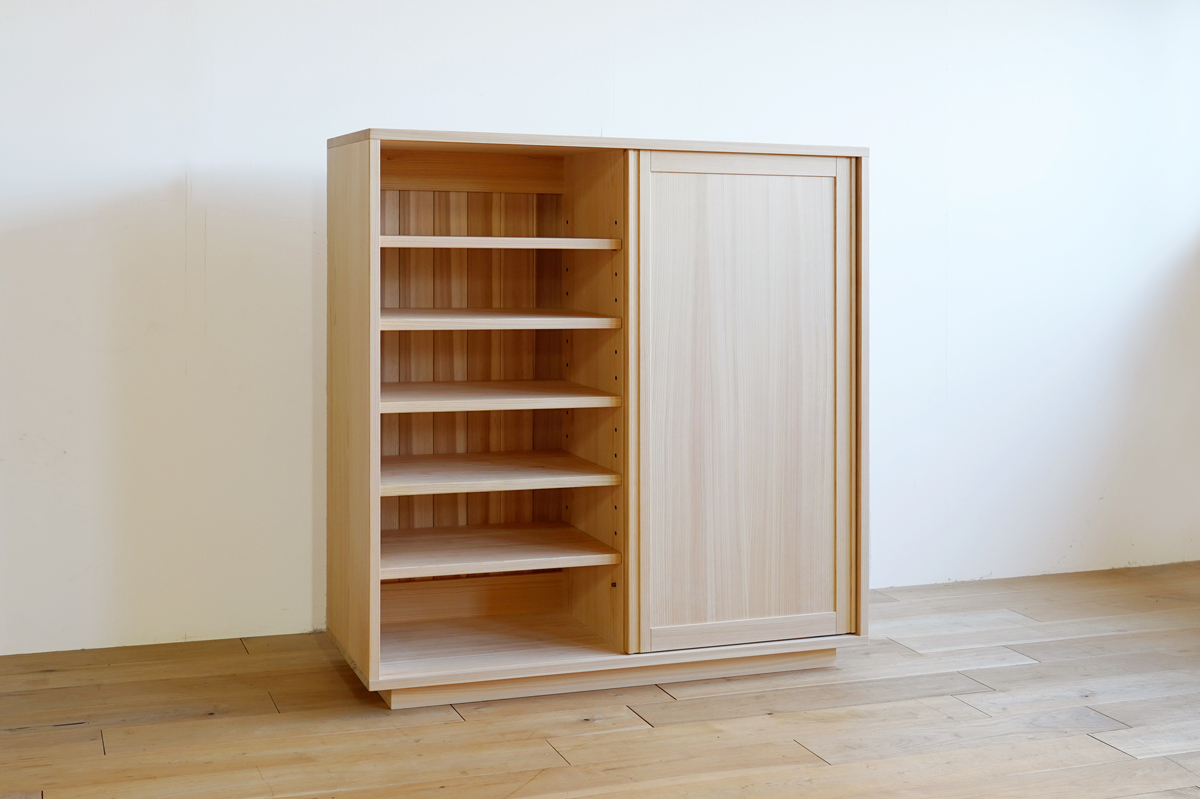 引出付き引き戸収納　ヒノキクラフト　オーダー家具2