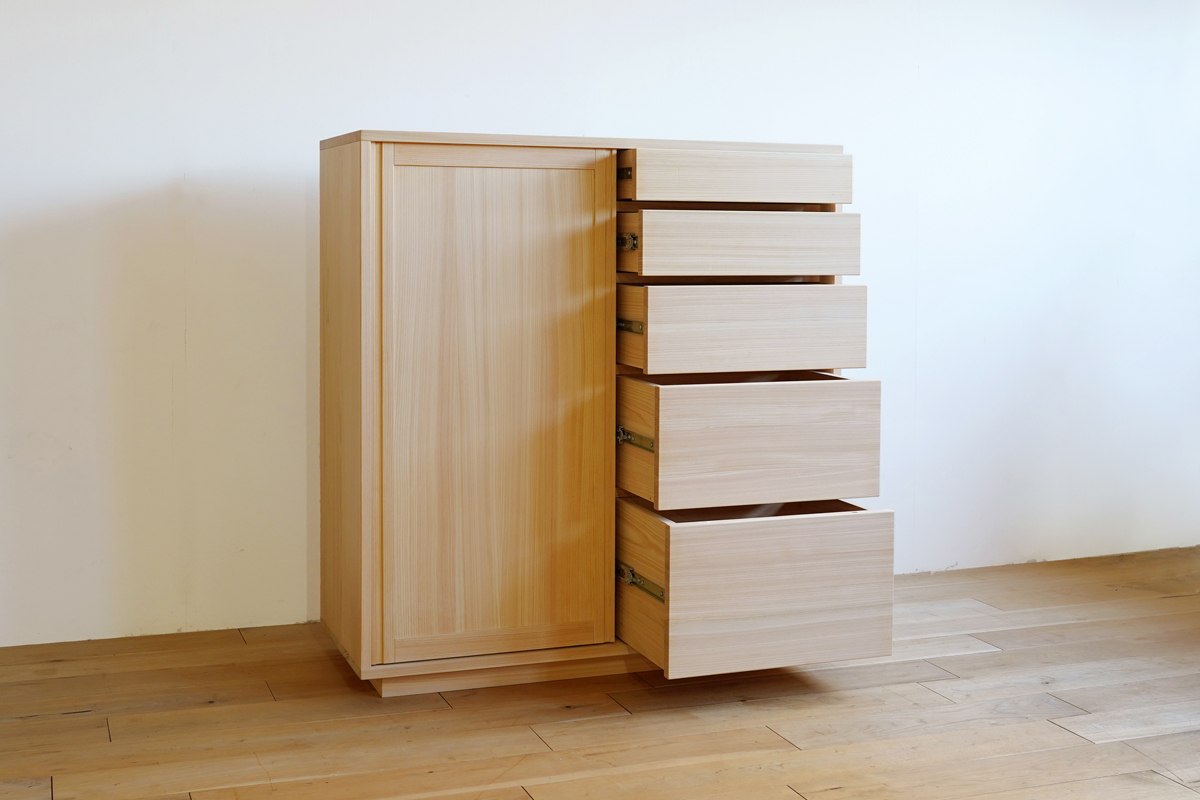 引出付き引き戸収納　ヒノキクラフト　オーダー家具3