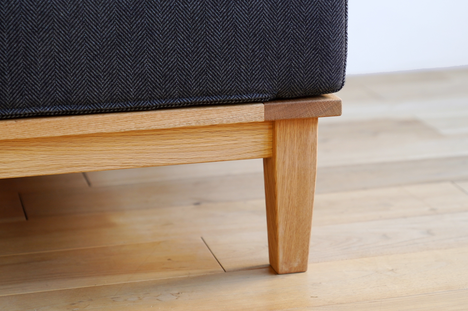 ヒノキクラフト　宿泊施設の家具　a day12