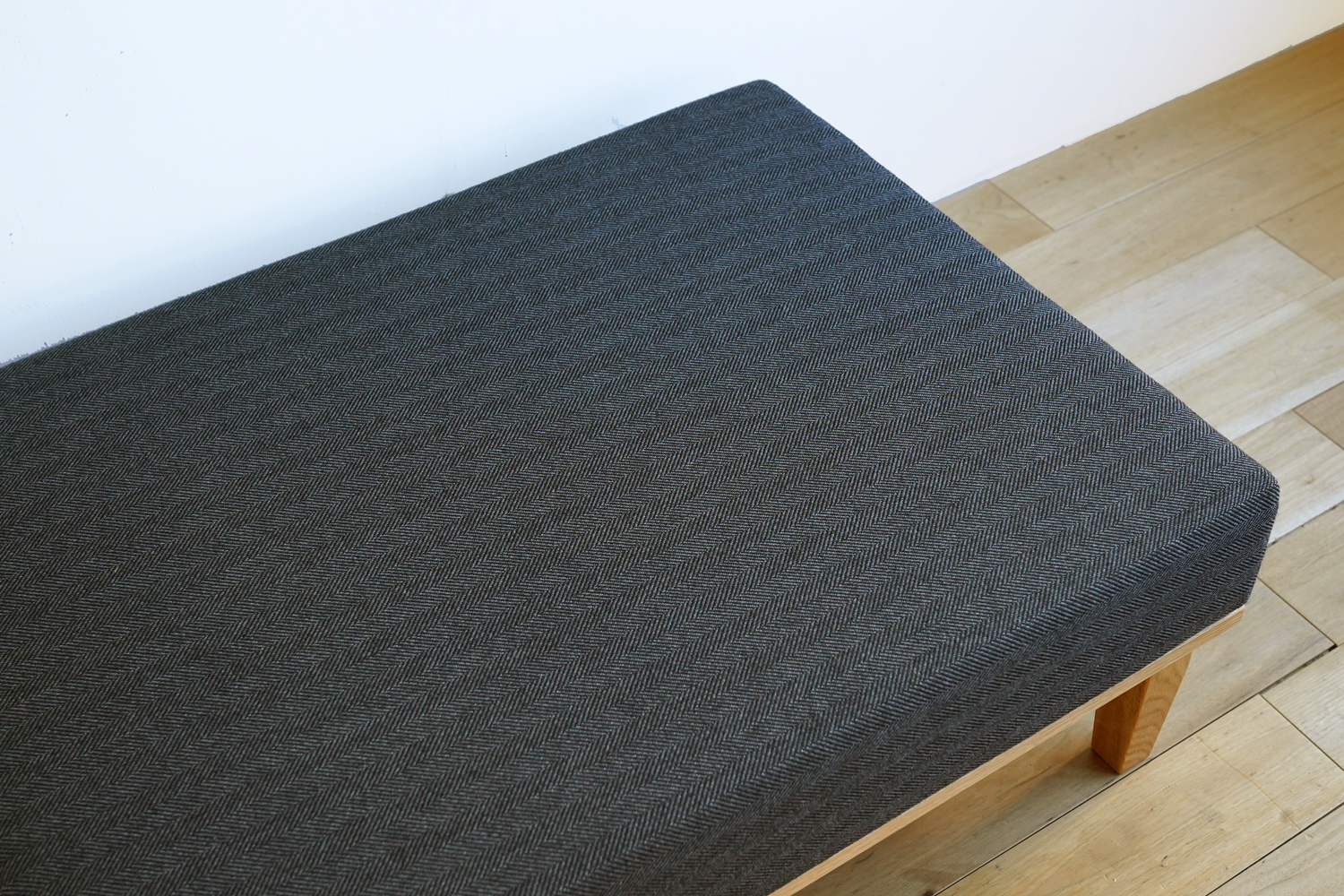 ヒノキクラフト　宿泊施設の家具　a day4