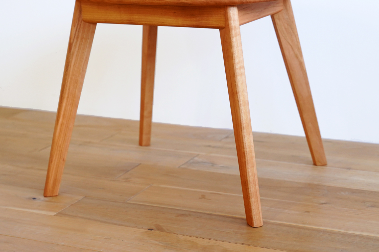 ヒノキクラフト　宿泊施設の家具　a day