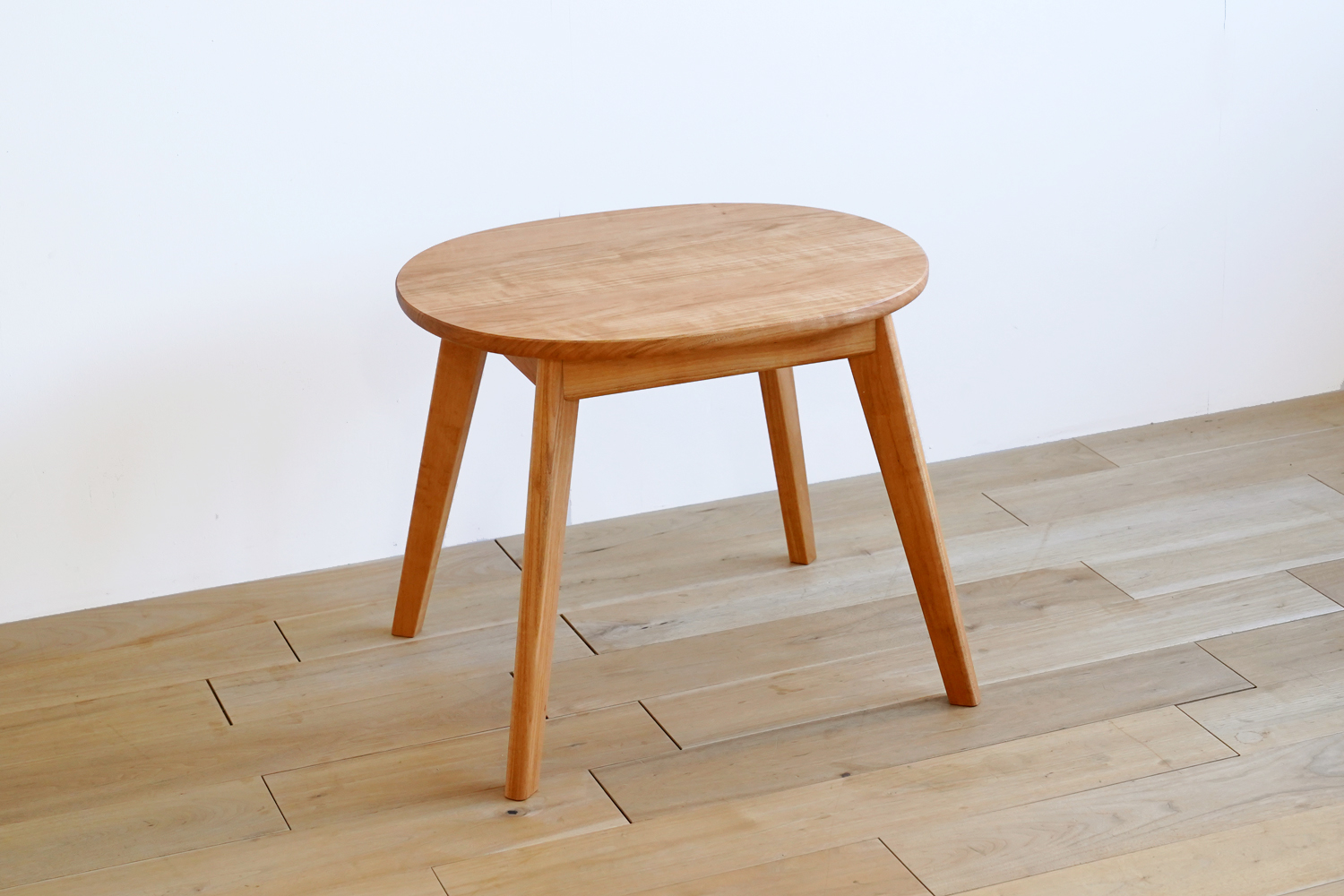 ヒノキクラフト　宿泊施設の家具　a day1