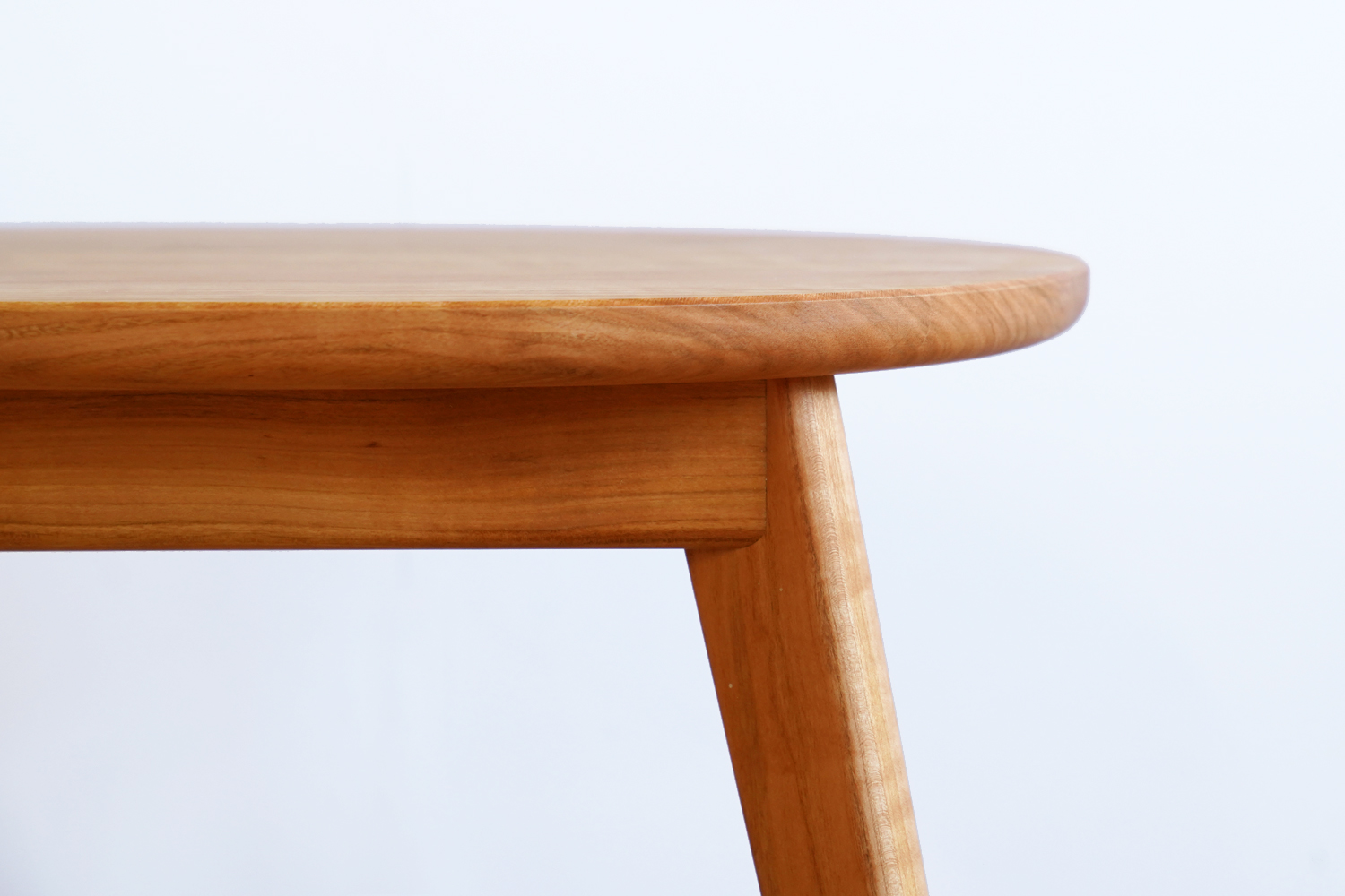 ヒノキクラフト　宿泊施設の家具　a day3